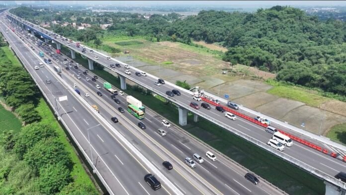 FOTO: Situasi lalu lintas di jalan layang MBZ saat awal tahun 2026 (dok. PT Jasamarga Jalanlayang Cikampek)