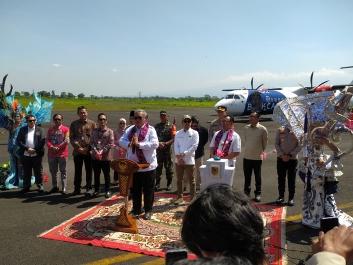 Bupati Jember Muhammad Fawait SE. MSc. resmikan penerbangan Jember - Surabaya